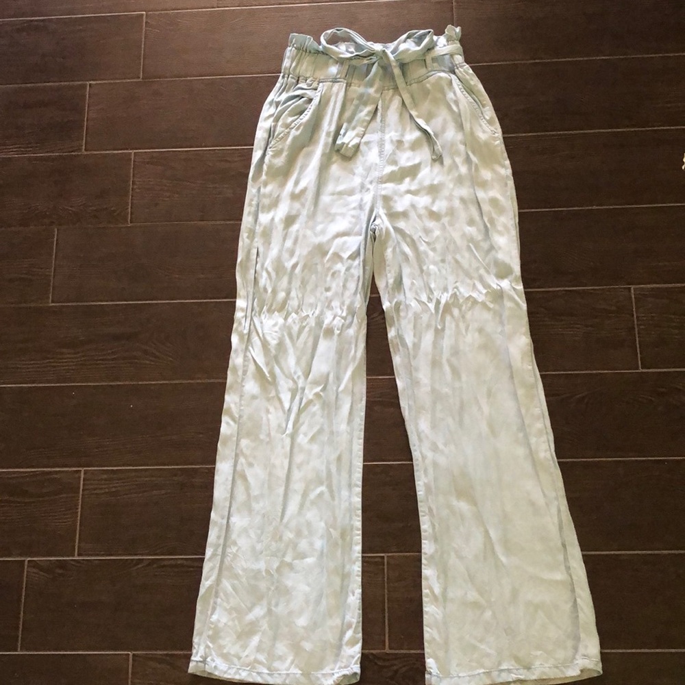 High waisted flowy pants with bow